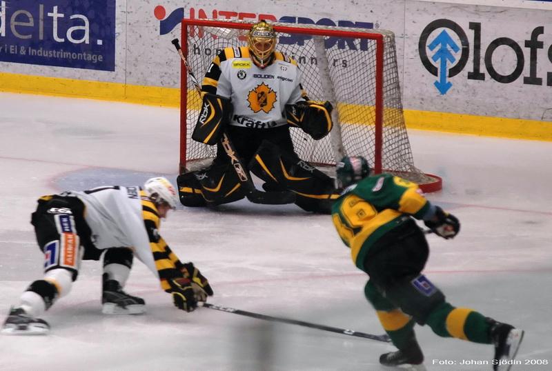 loven-AIK08.jpg - Matchavgörande målet (3-2)FOTO JOHAN SJODIN